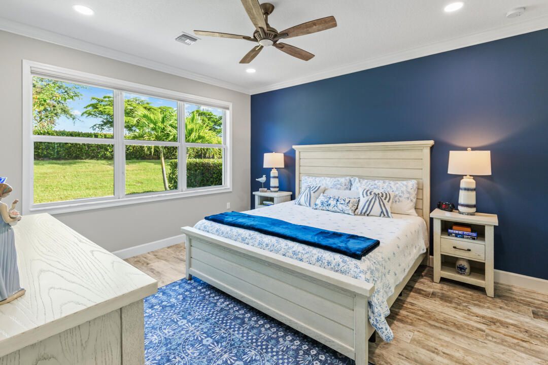 Active With Contract: $495,900 (2 beds, 2 baths, 1842 Square Feet)