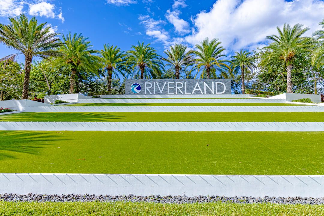 Active With Contract: $495,900 (2 beds, 2 baths, 1842 Square Feet)