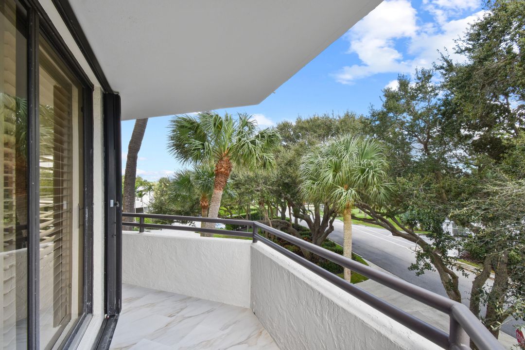 Active With Contract: $7,500 (2 beds, 2 baths, 1763 Square Feet)