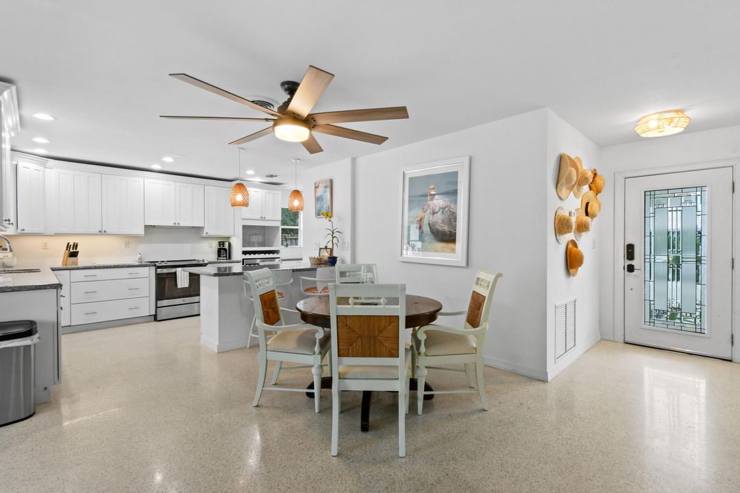 На продажу: $899,000 (4 спален, 3 ванн, 2316 Квадратных фут)