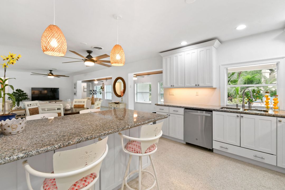 На продажу: $899,000 (4 спален, 3 ванн, 2316 Квадратных фут)