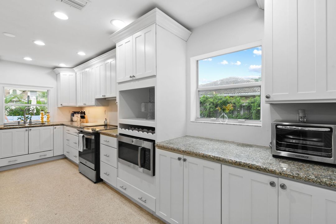 На продажу: $899,000 (4 спален, 3 ванн, 2316 Квадратных фут)