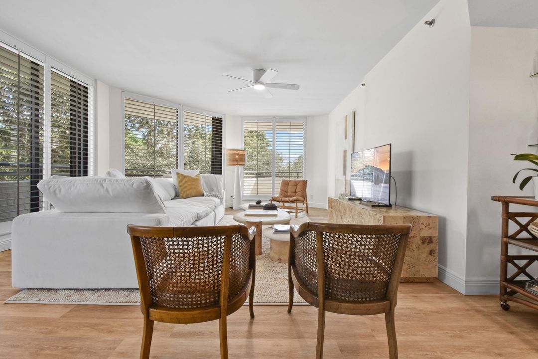 For Sale: $799,000 (2 beds, 2 baths, 1763 Square Feet)