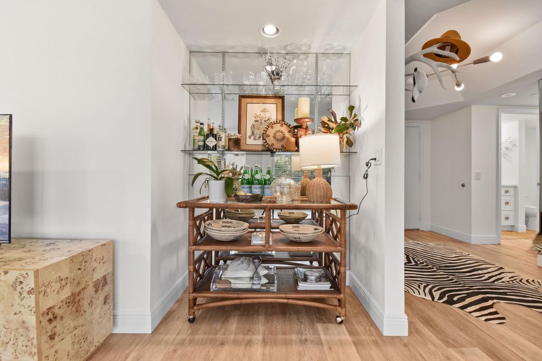 For Sale: $799,000 (2 beds, 2 baths, 1763 Square Feet)