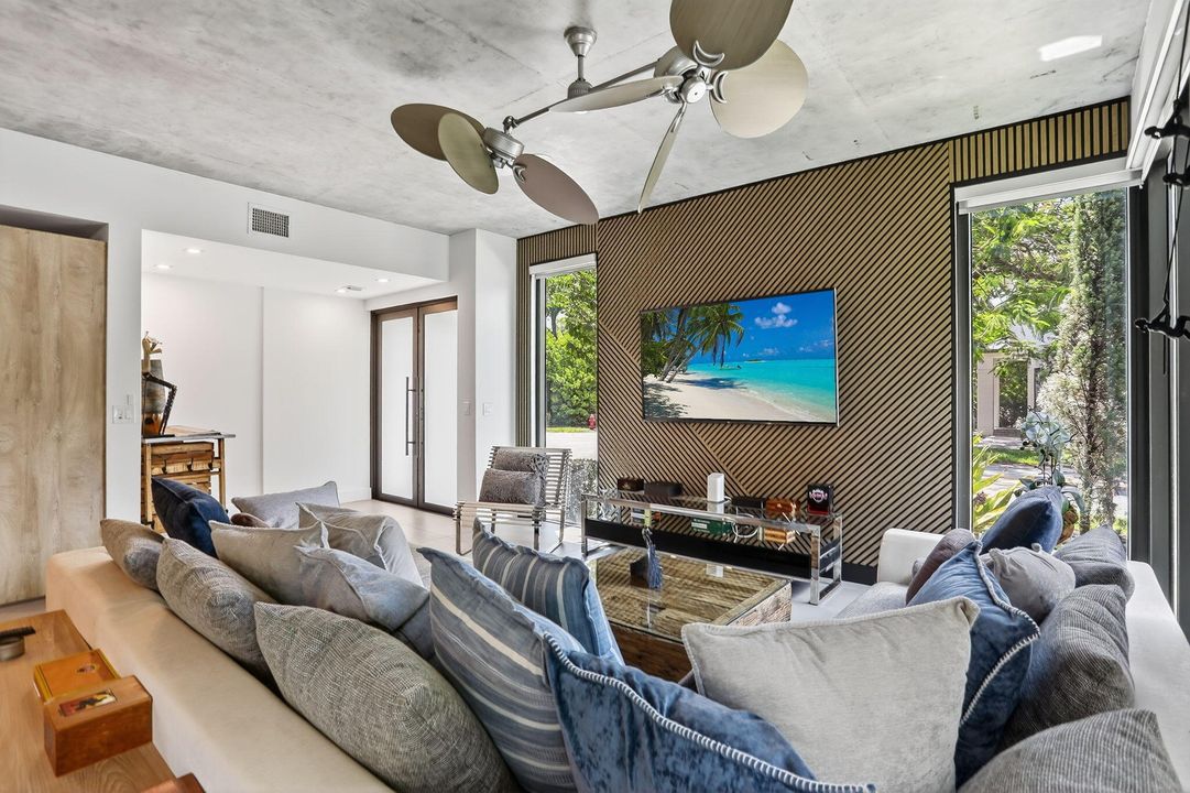 待售: $1,325,000 (3 贝兹, 3 浴室, 2239 平方英尺)