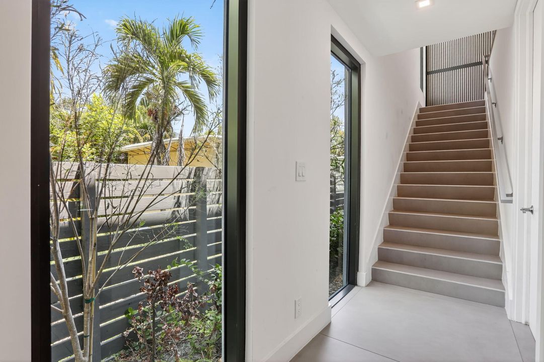 待售: $1,325,000 (3 贝兹, 3 浴室, 2239 平方英尺)