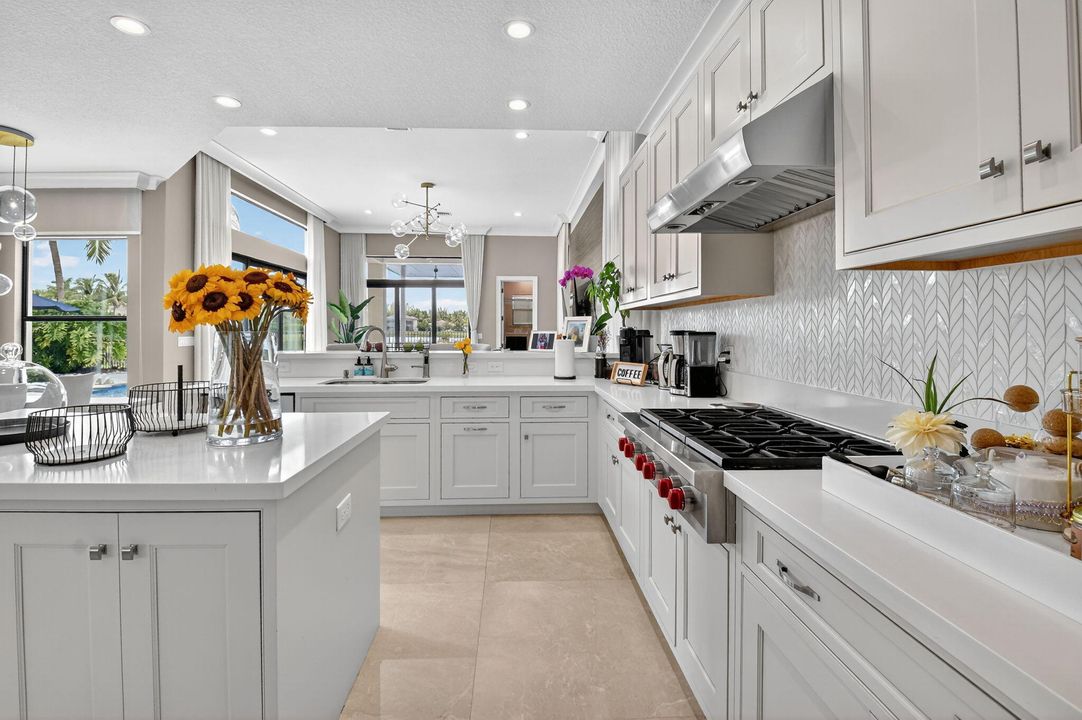 На продажу: $3,200,000 (5 спален, 6 ванн, 5529 Квадратных фут)