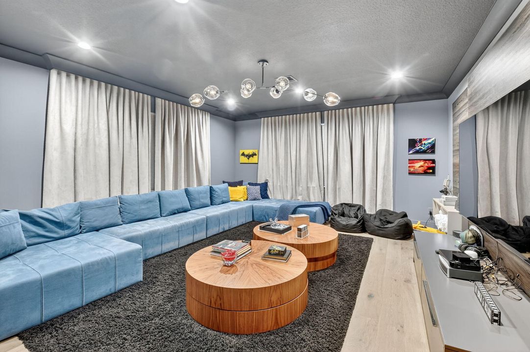 На продажу: $3,200,000 (5 спален, 6 ванн, 5529 Квадратных фут)