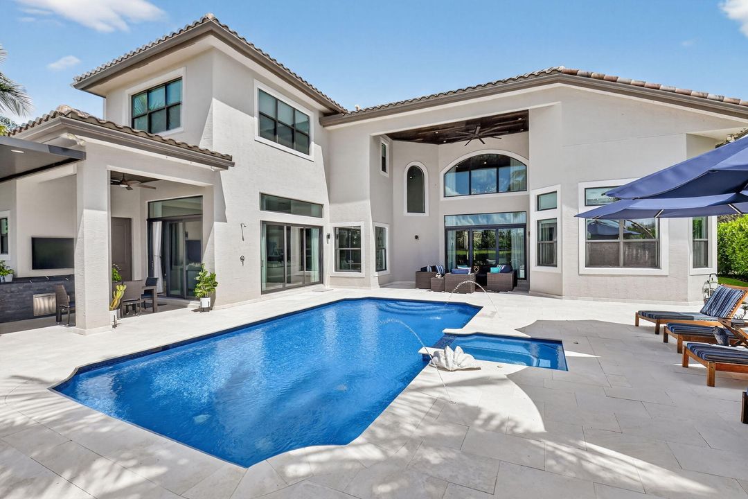 На продажу: $3,200,000 (5 спален, 6 ванн, 5529 Квадратных фут)