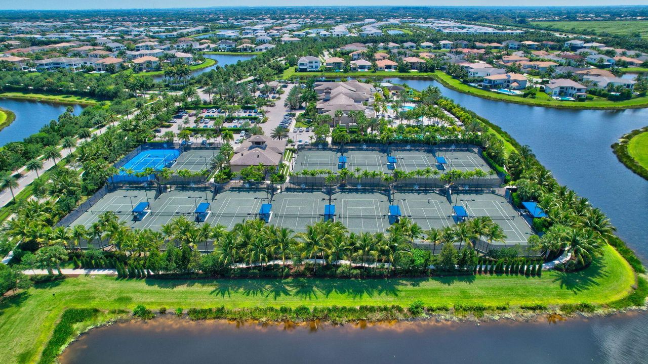 На продажу: $3,200,000 (5 спален, 6 ванн, 5529 Квадратных фут)