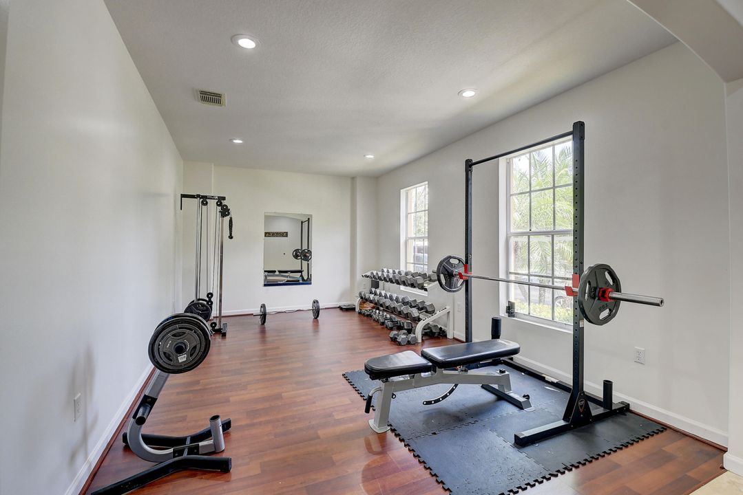 For Sale: $755,000 (3 beds, 2 baths, 2761 Square Feet)