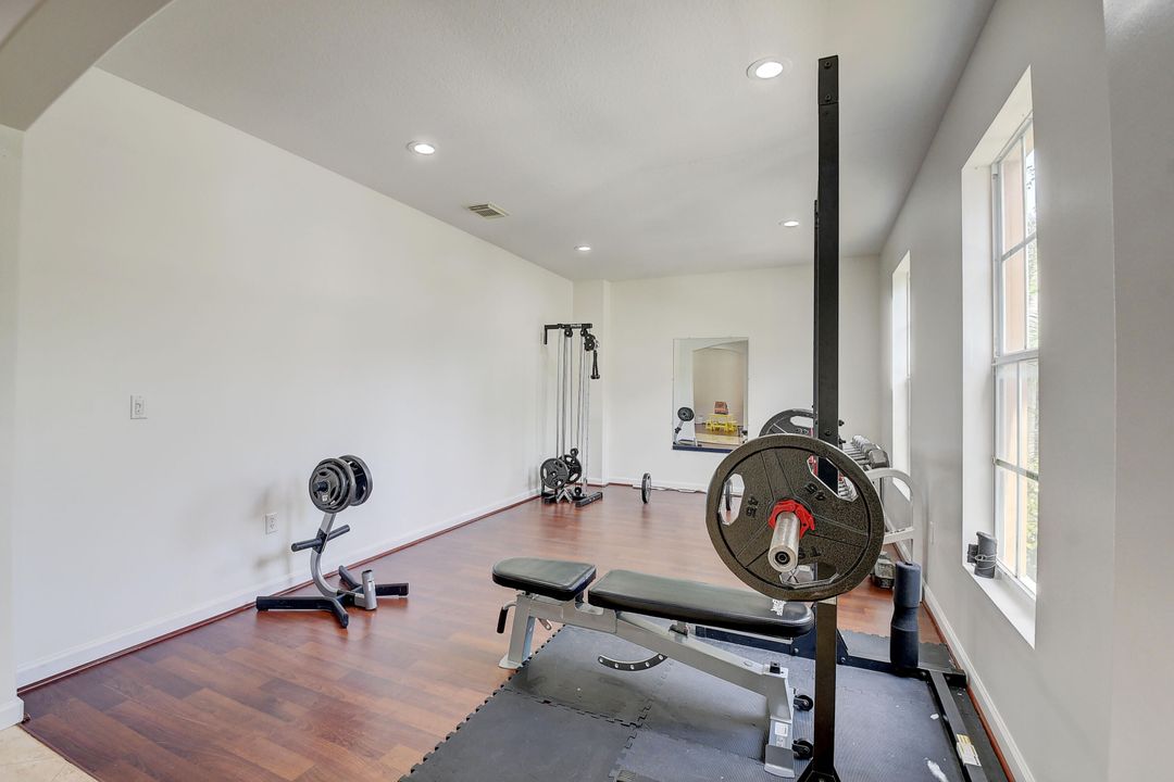 For Sale: $755,000 (3 beds, 2 baths, 2761 Square Feet)