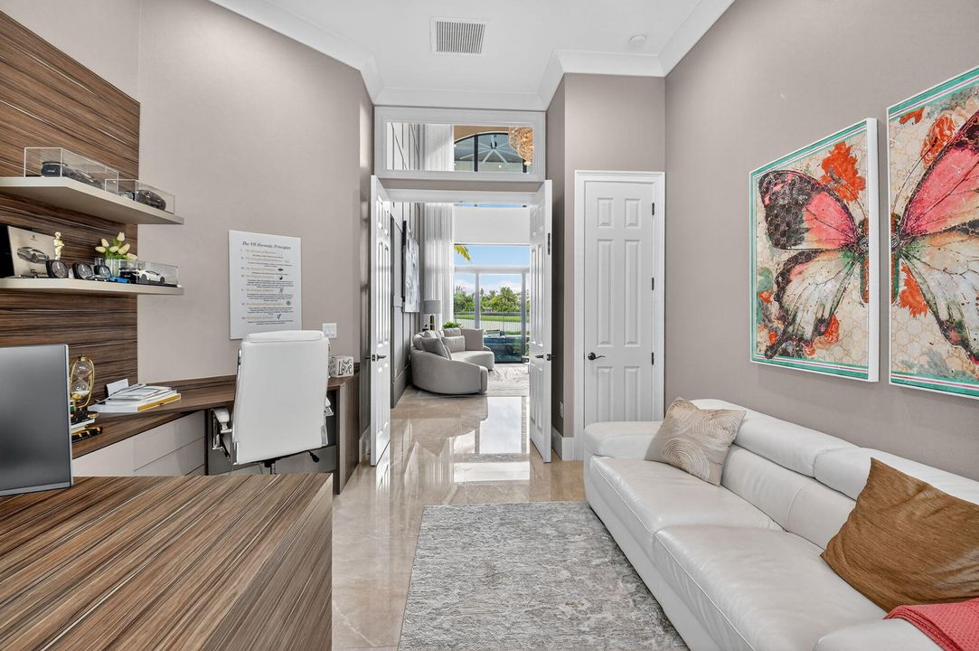 出租: $22,000 (5 贝兹, 6 浴室, 5529 平方英尺)