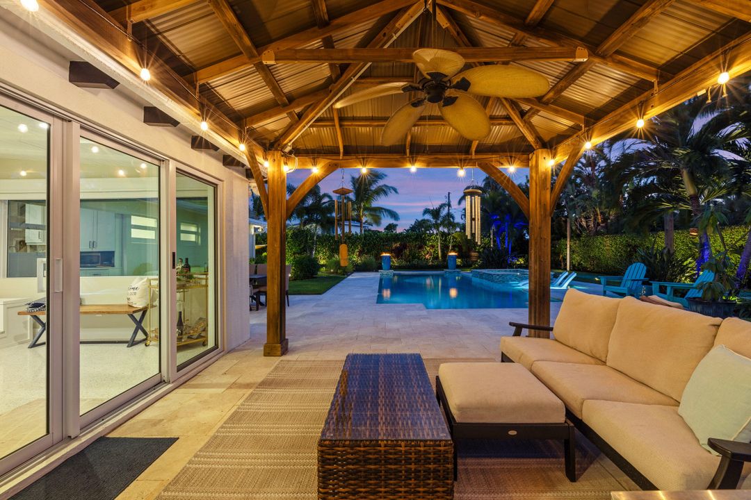 合同活跃: $1,195,000 (3 贝兹, 2 浴室, 1381 平方英尺)