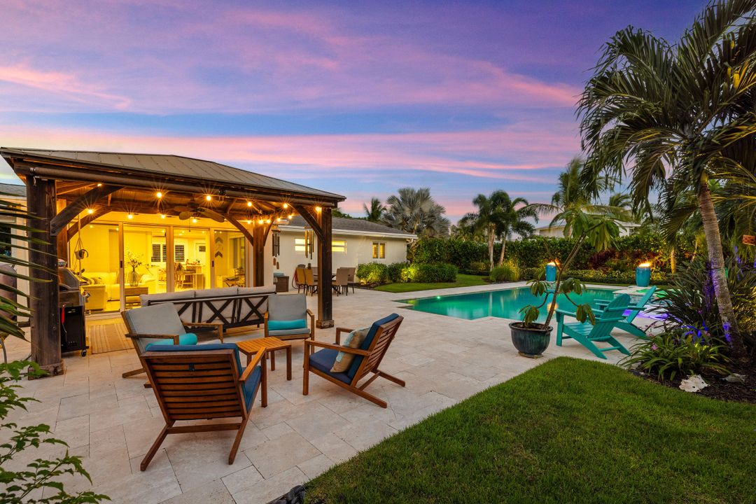 合同活跃: $1,195,000 (3 贝兹, 2 浴室, 1381 平方英尺)