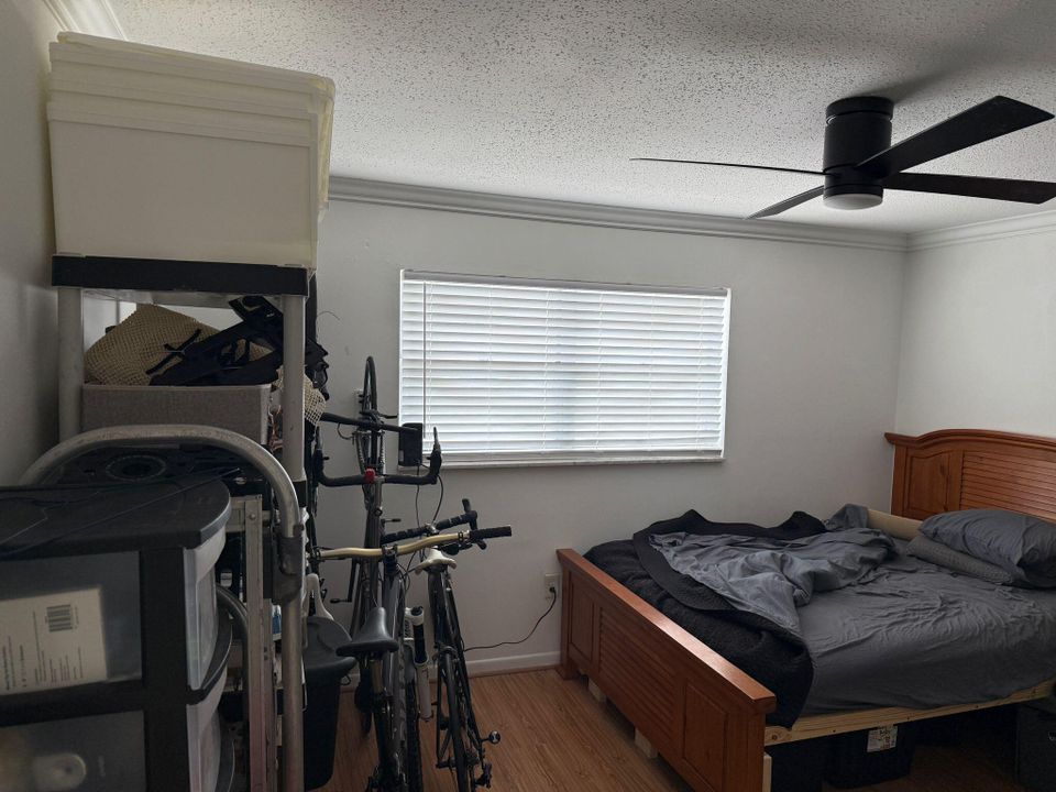 For Sale: $165,000 (1 beds, 1 baths, 512 Square Feet)