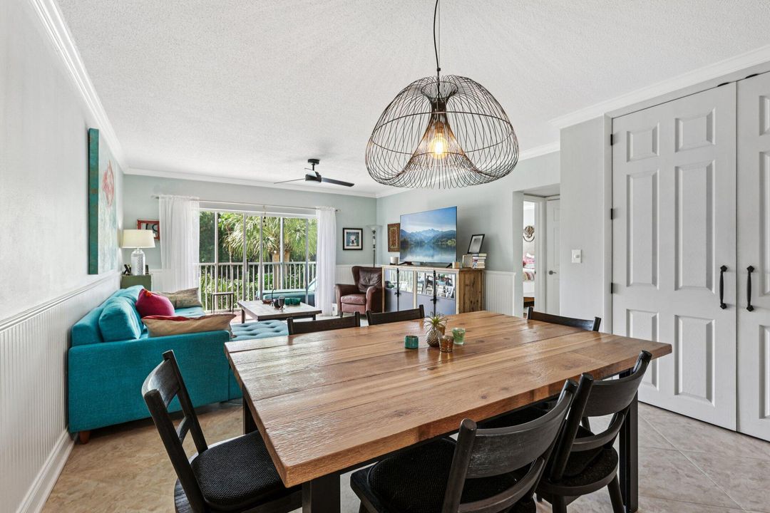 For Sale: $499,999 (2 beds, 2 baths, 1008 Square Feet)