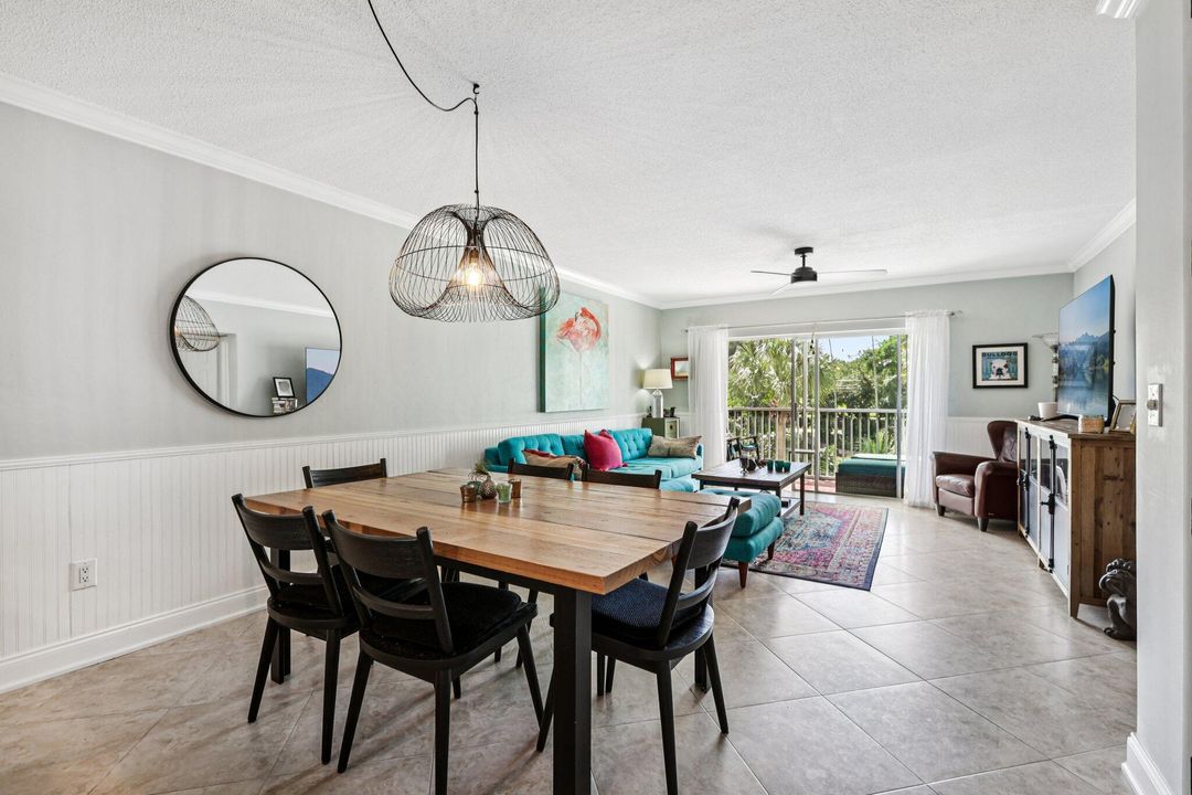 For Sale: $499,999 (2 beds, 2 baths, 1008 Square Feet)