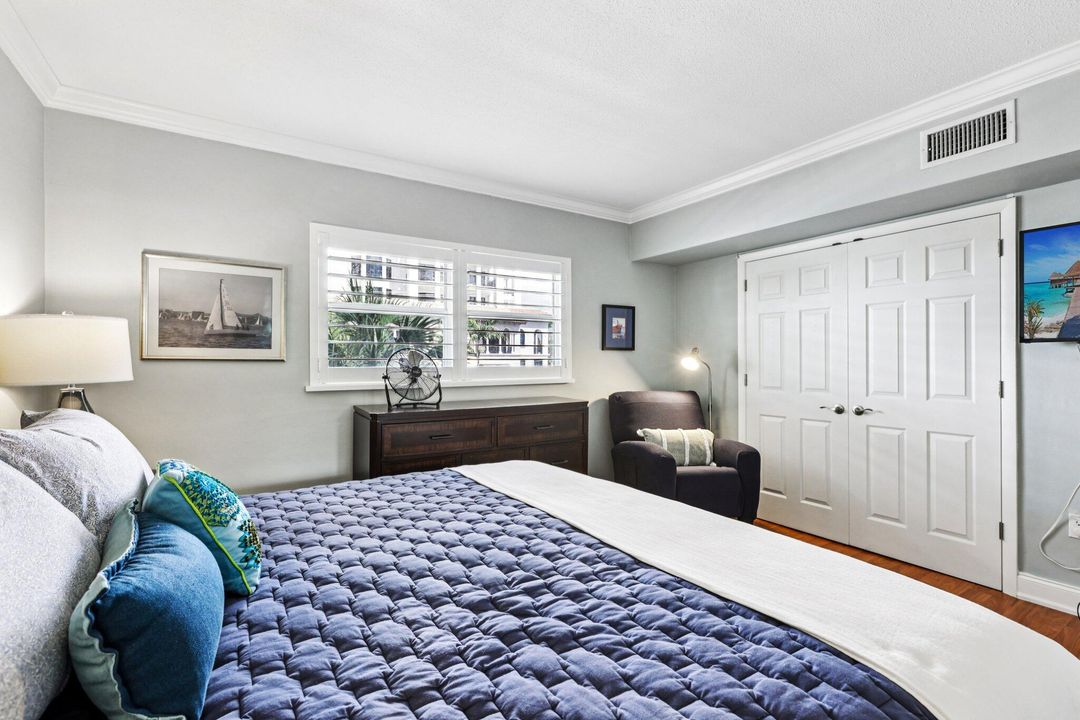 For Sale: $499,999 (2 beds, 2 baths, 1008 Square Feet)