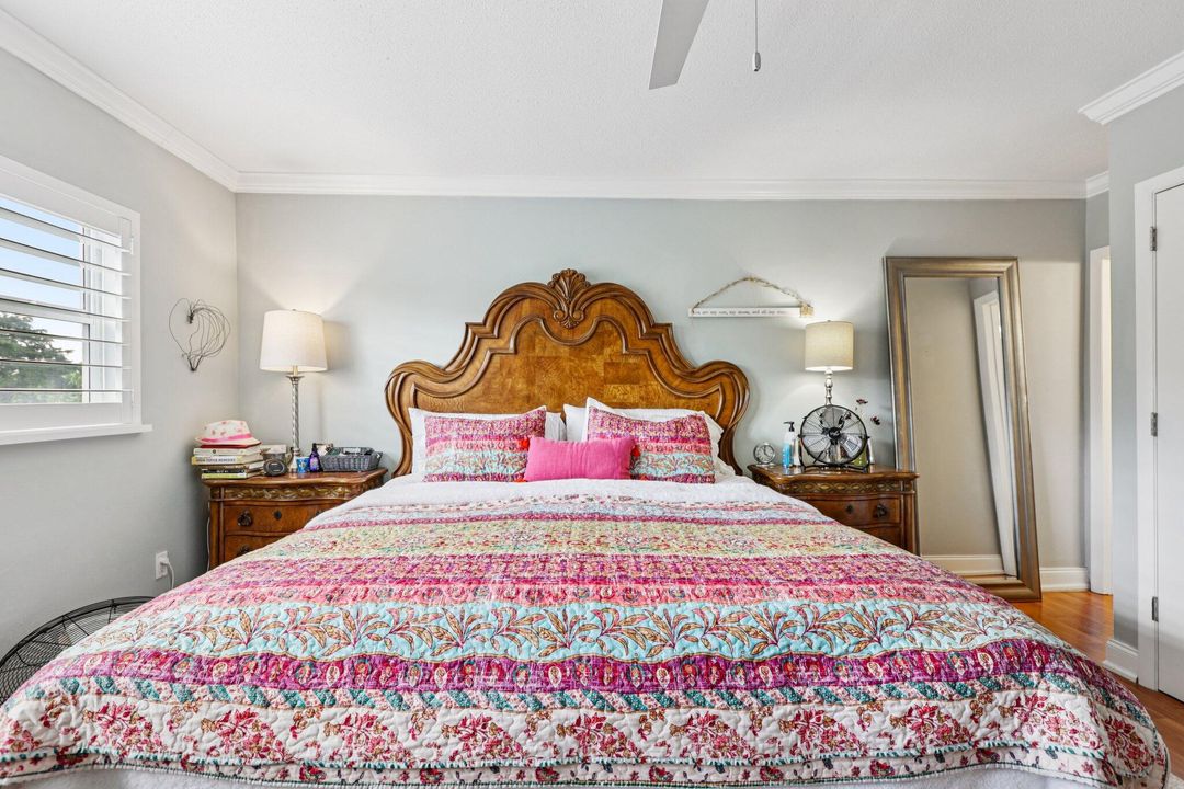 For Sale: $499,999 (2 beds, 2 baths, 1008 Square Feet)