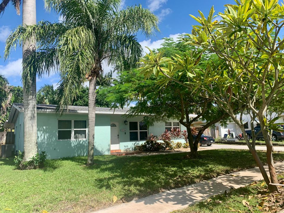 Recently Sold: $450,000 (3 beds, 2 baths, 1410 Square Feet)