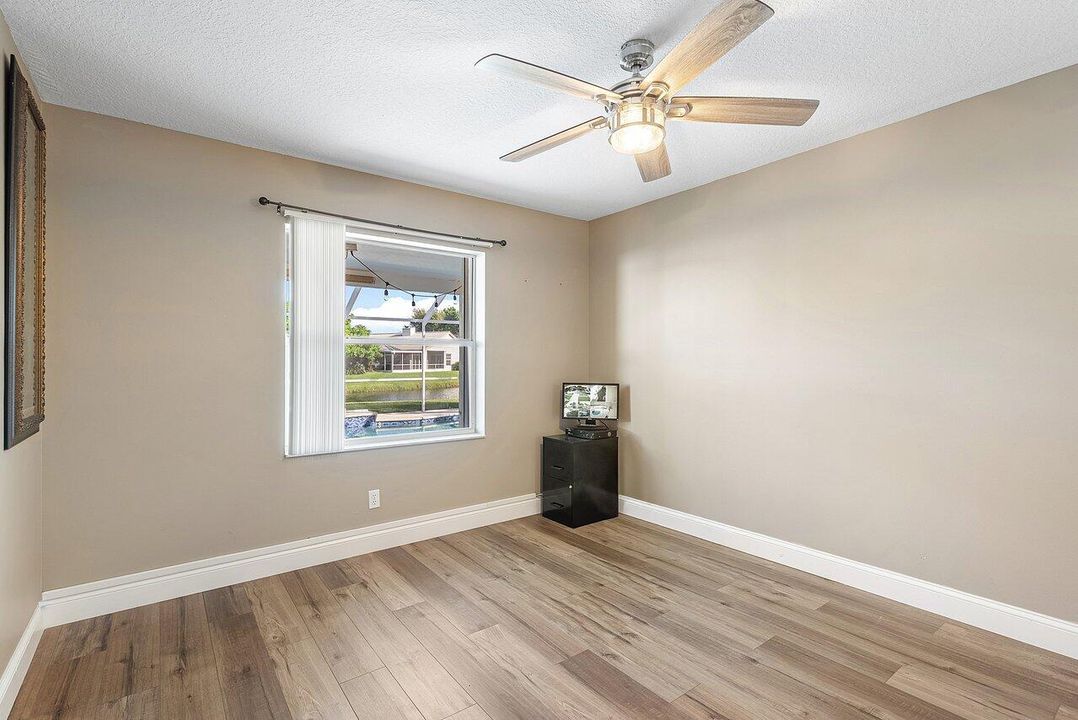 Под контрактом: $700,000 (4 спален, 3 ванн, 2305 Квадратных фут)