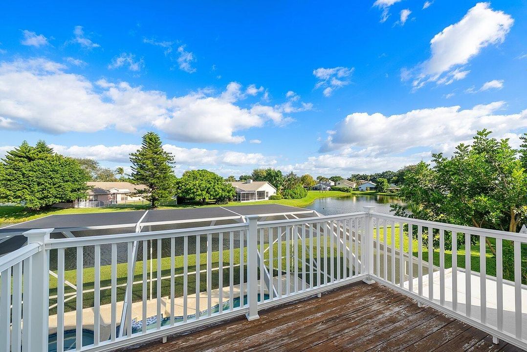 Под контрактом: $700,000 (4 спален, 3 ванн, 2305 Квадратных фут)