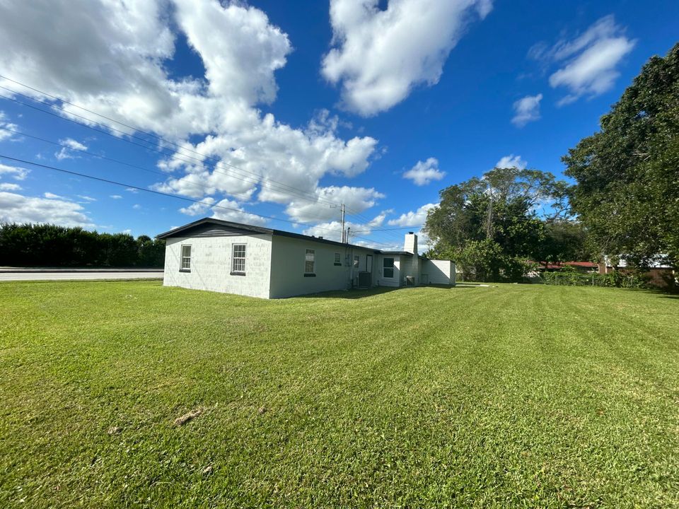 For Rent: $2,500 (3 beds, 2 baths, 1225 Square Feet)