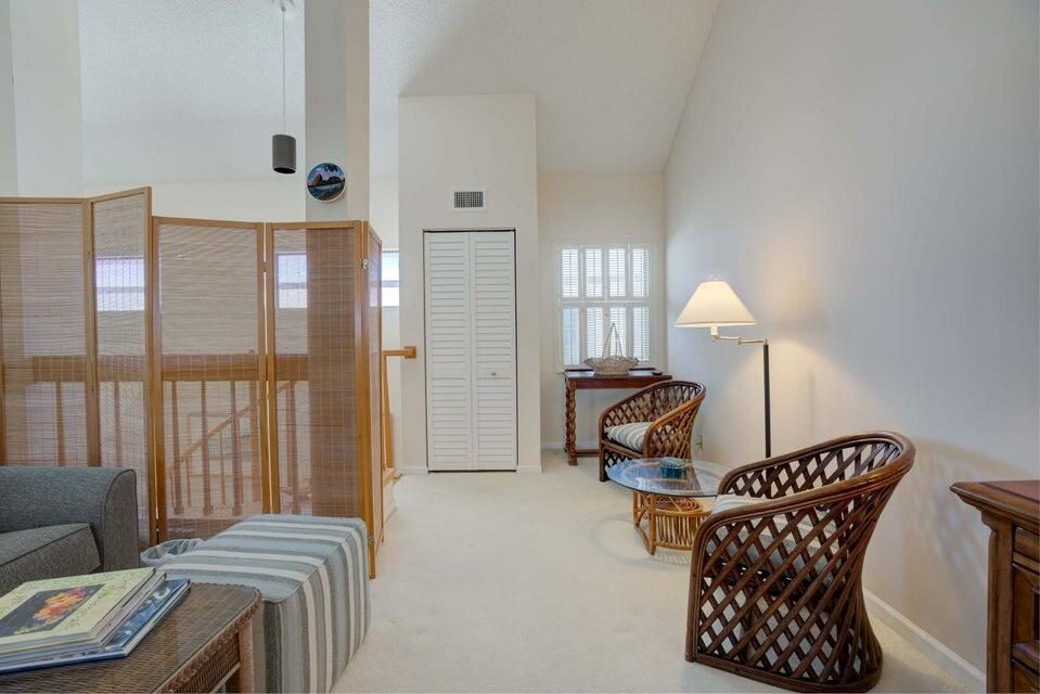 For Rent: $3,500 (3 beds, 2 baths, 1476 Square Feet)