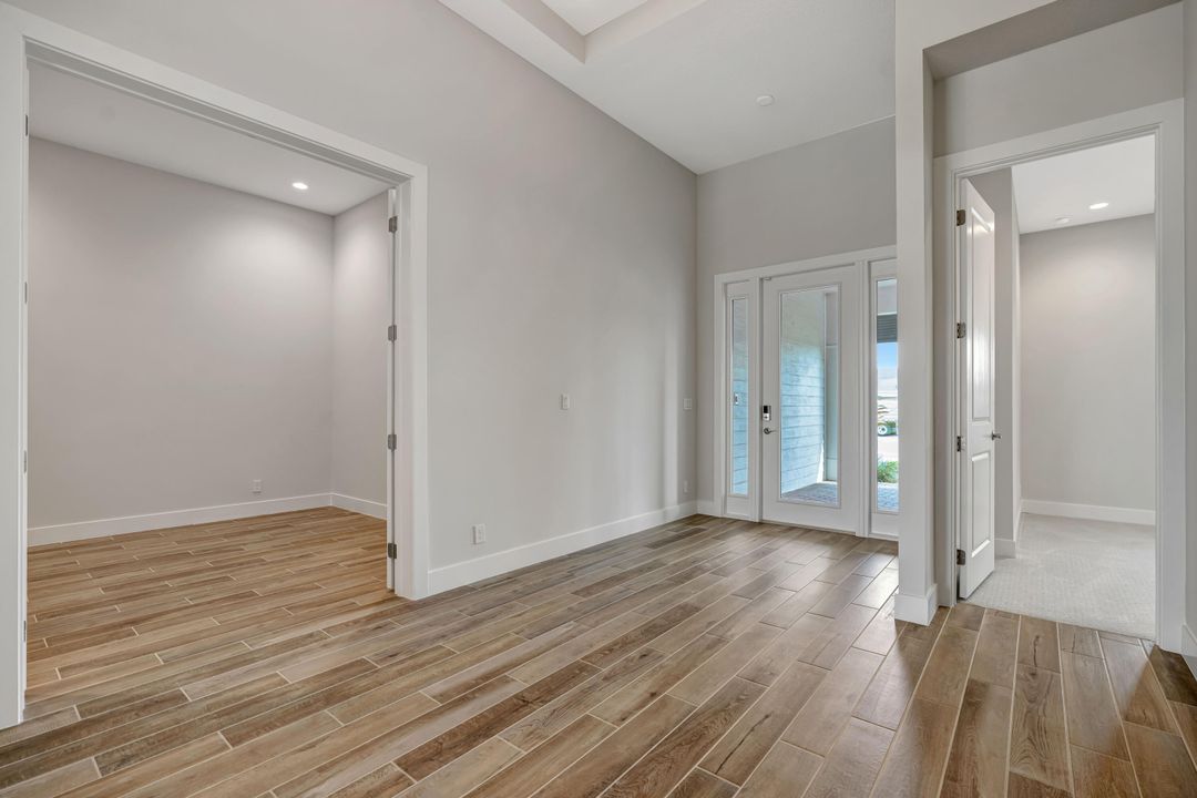 For Sale: $1,274,900 (3 beds, 2 baths, 2979 Square Feet)