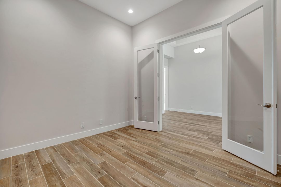 For Sale: $1,274,900 (3 beds, 2 baths, 2979 Square Feet)