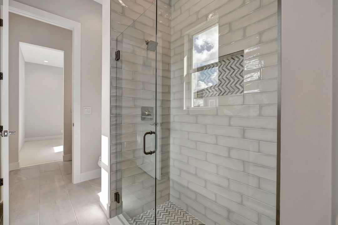 For Sale: $1,274,900 (3 beds, 2 baths, 2979 Square Feet)