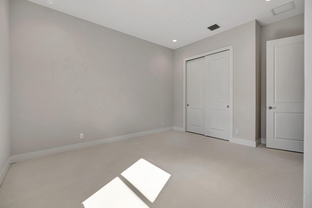 For Sale: $1,274,900 (3 beds, 2 baths, 2979 Square Feet)