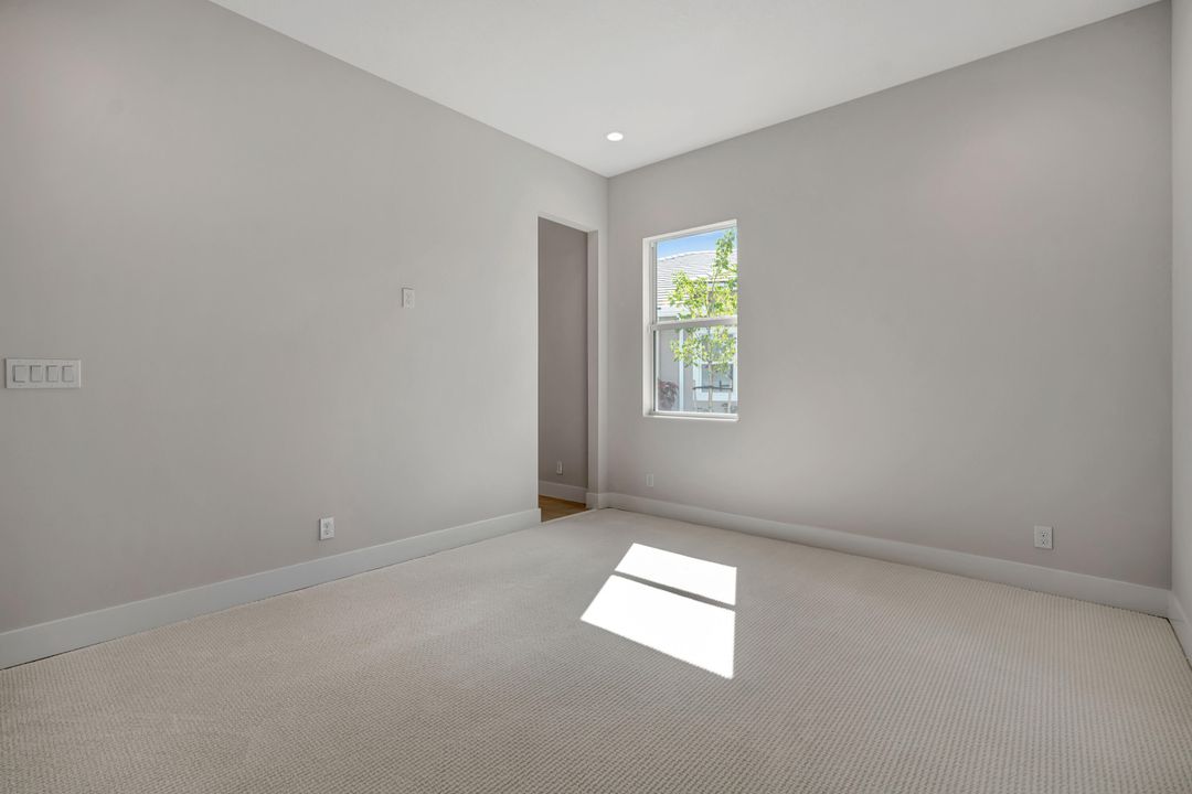 For Sale: $1,274,900 (3 beds, 2 baths, 2979 Square Feet)