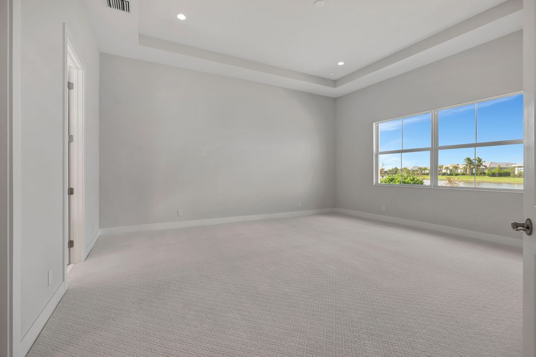 For Sale: $1,274,900 (3 beds, 2 baths, 2979 Square Feet)