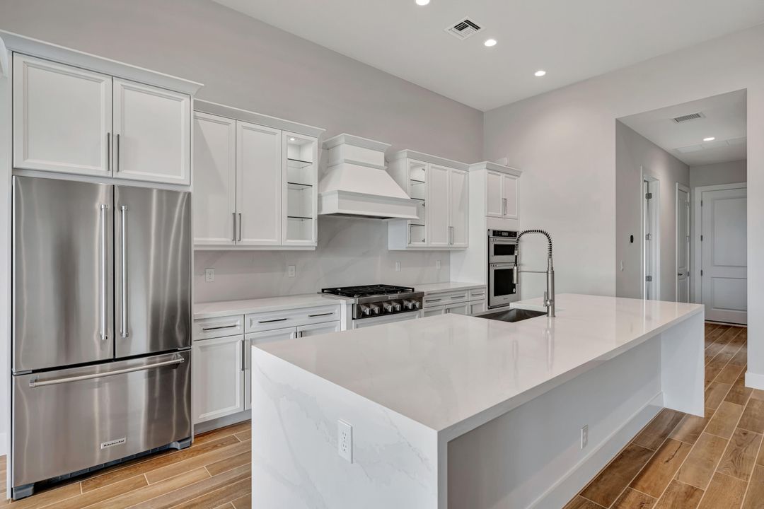 For Sale: $1,274,900 (3 beds, 2 baths, 2979 Square Feet)