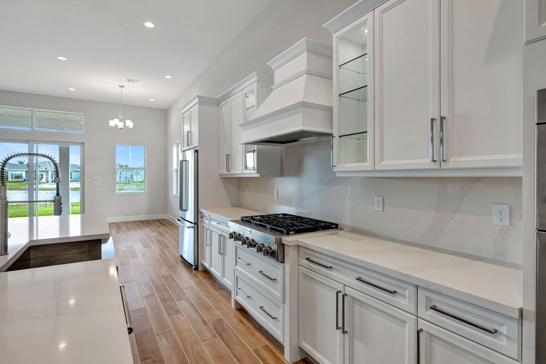 For Sale: $1,274,900 (3 beds, 2 baths, 2979 Square Feet)