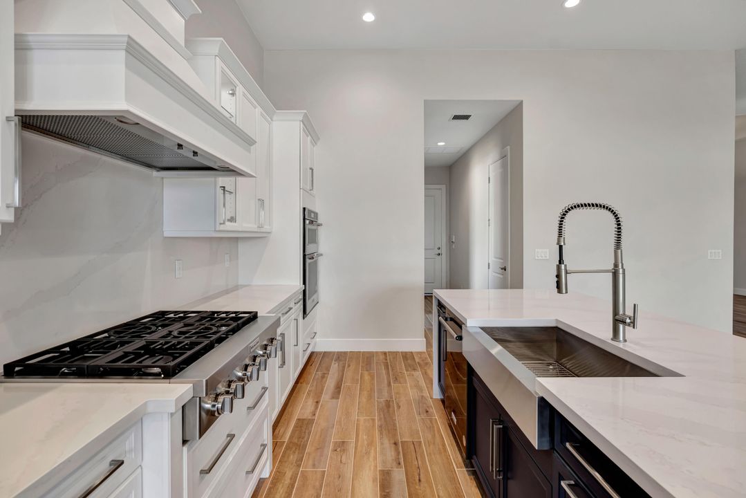 For Sale: $1,274,900 (3 beds, 2 baths, 2979 Square Feet)