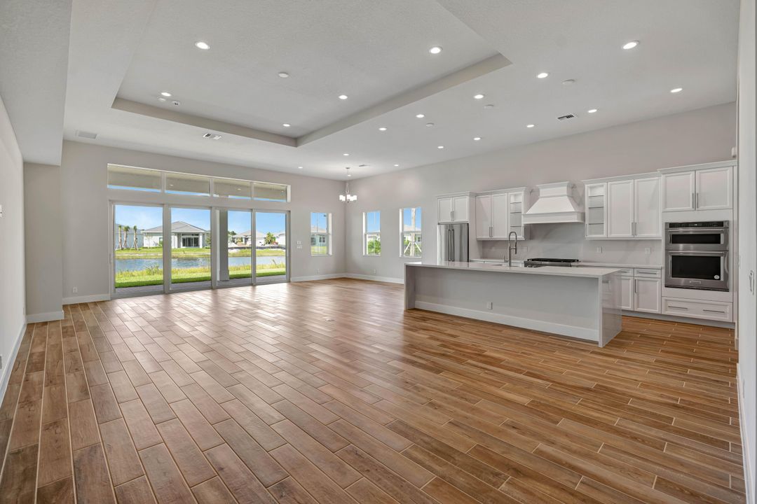 For Sale: $1,274,900 (3 beds, 2 baths, 2979 Square Feet)