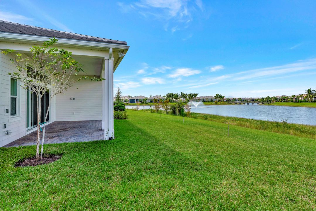 For Sale: $1,274,900 (3 beds, 2 baths, 2979 Square Feet)