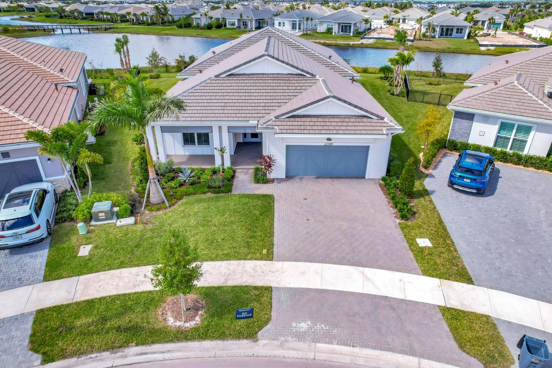 For Sale: $1,274,900 (3 beds, 2 baths, 2979 Square Feet)