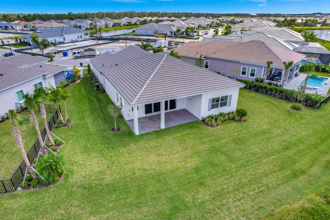 For Sale: $1,274,900 (3 beds, 2 baths, 2979 Square Feet)