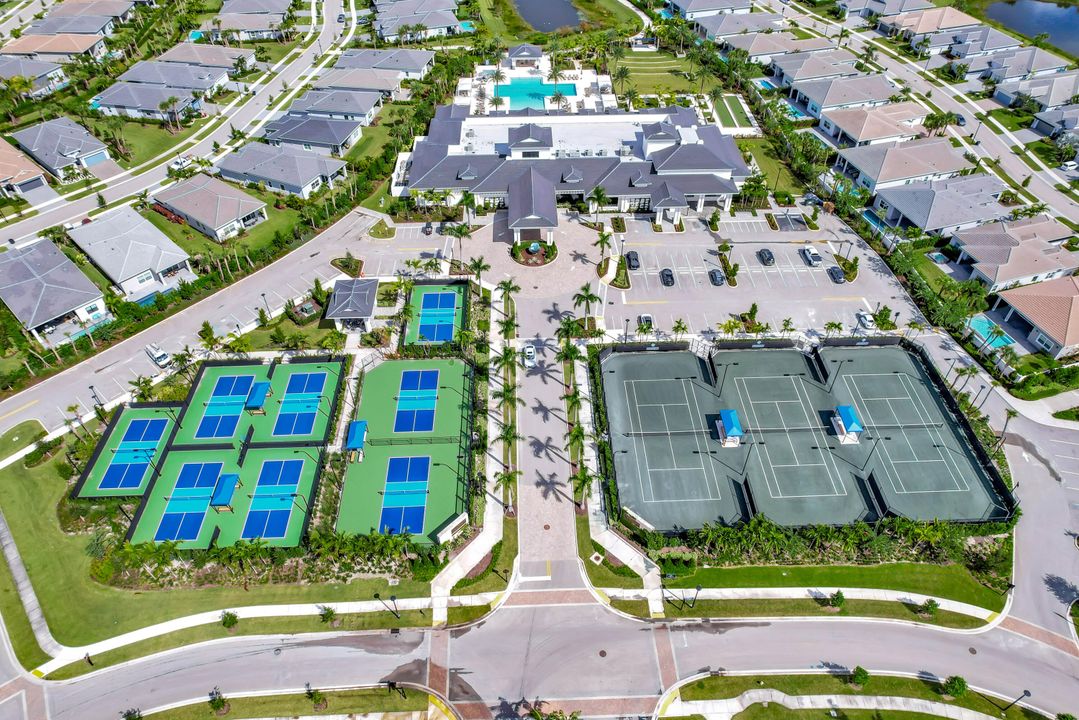 For Sale: $1,274,900 (3 beds, 2 baths, 2979 Square Feet)