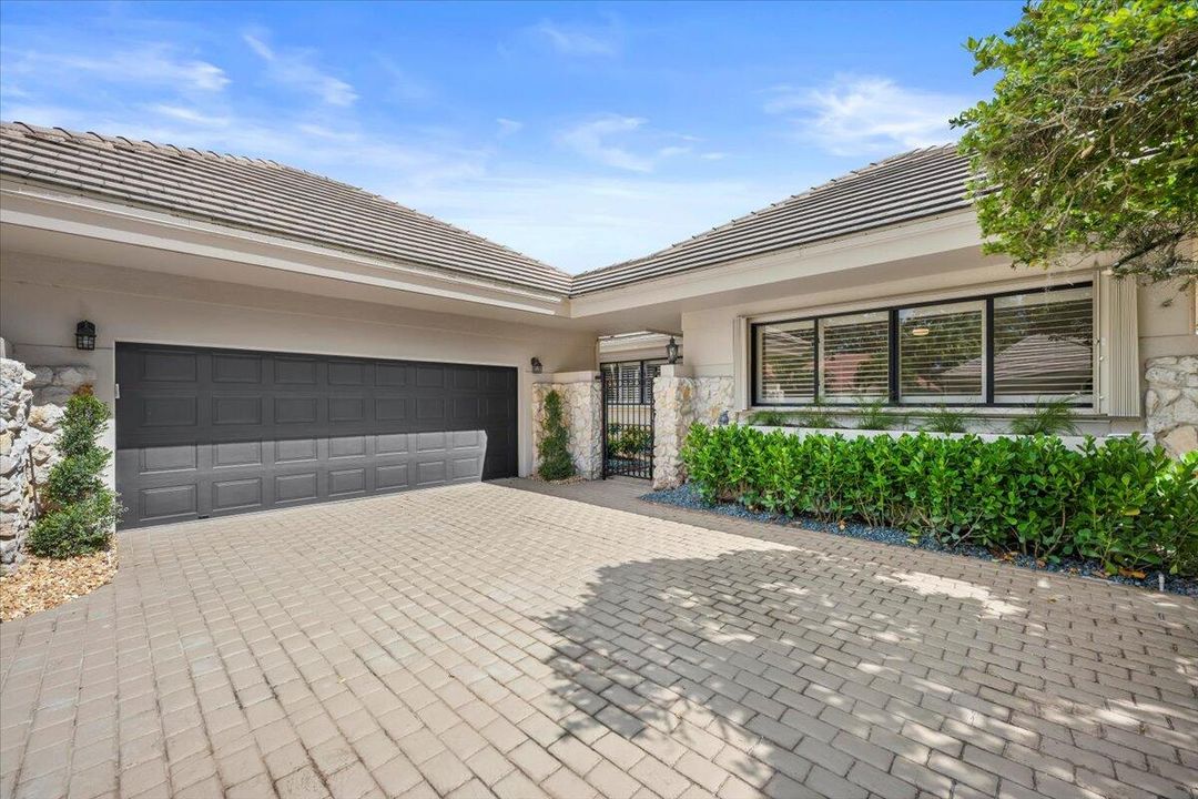 На продажу: $1,099,000 (3 спален, 2 ванн, 2694 Квадратных фут)