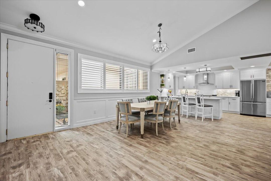 На продажу: $1,099,000 (3 спален, 2 ванн, 2694 Квадратных фут)