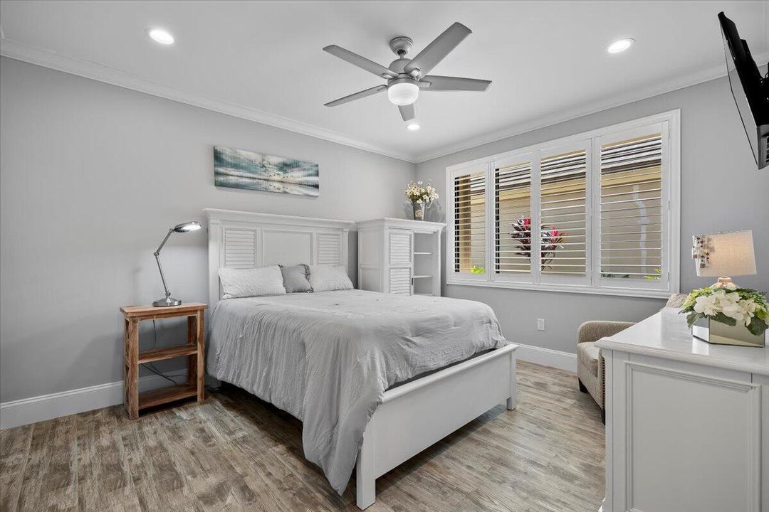 На продажу: $1,099,000 (3 спален, 2 ванн, 2694 Квадратных фут)