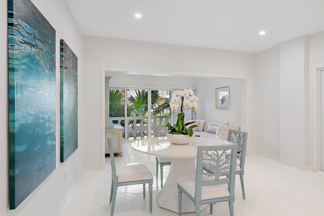 For Sale: $2,495,000 (2 beds, 2 baths, 1429 Square Feet)