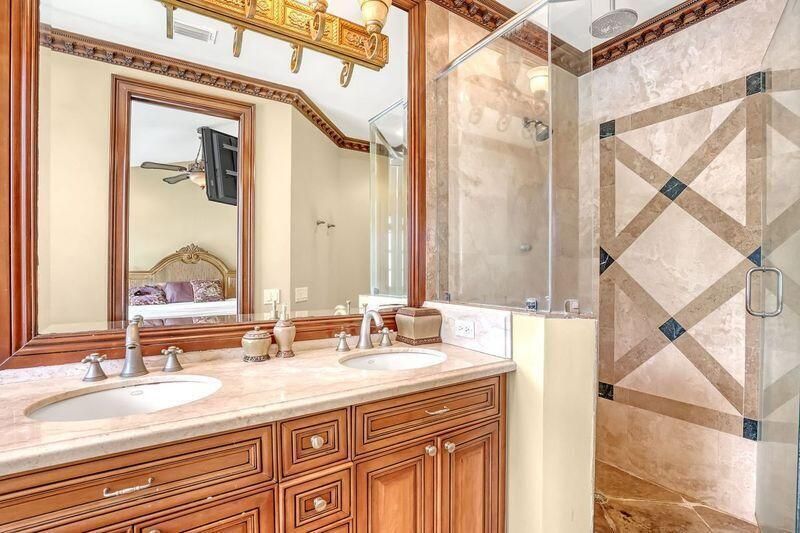 For Rent: $5,250 (3 beds, 2 baths, 1499 Square Feet)