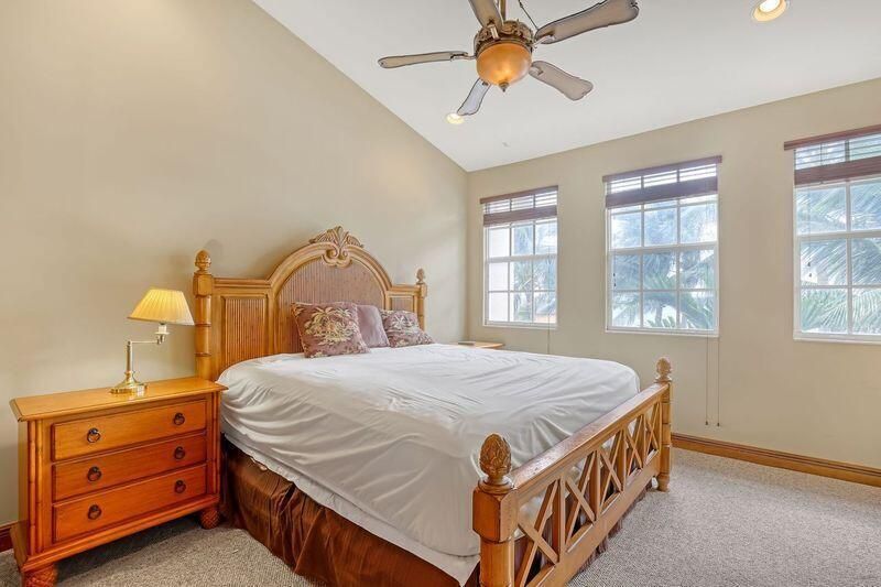 For Rent: $5,250 (3 beds, 2 baths, 1499 Square Feet)