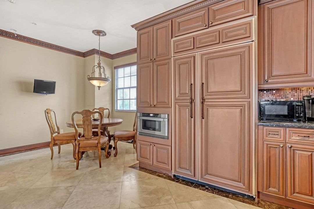 For Rent: $5,250 (3 beds, 2 baths, 1499 Square Feet)